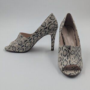 TAHARI Beige Black Snakeskin Peep Toe Leather 4" Pump | Heels Size 7.5M